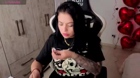 V  I C  T O R I A  online show from 12, 2, 2026