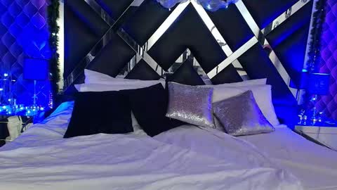 victtoria lee online show from 22, 12, 2025