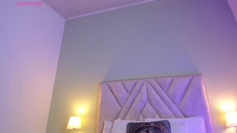 Snapshot of viictoria_becker chatting on 22, 12, 2025 Victoria online show from 22, 12, 2025