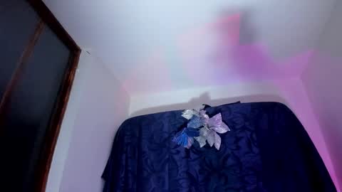 Snapshot of viioleett_cum chatting on 15, 10, 2025 viioleett_cum online show from 15, 10, 2025