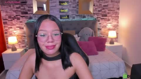 Violet online show from 21, 4, 2026