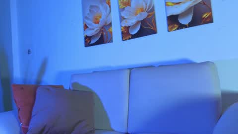 Snapshot of viiolet_collins chatting on 10, 6, 2026 VIOLET online show from 10, 6, 2026