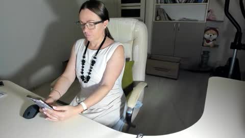 Ukrainian-woman online show from 23, 11, 2025