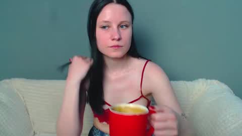 Viki Kelt online show from 6, 3, 2025