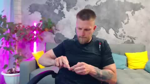 Snapshot of vikingchrisss chatting on 4, 7, 2026 vikingchrisss online show from 4, 7, 2026