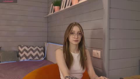 Snapshot of vikki_wye chatting on 4, 10, 2025 Viki online show from 4, 10, 2025