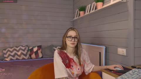 Snapshot of vikki_wye chatting on 16, 10, 2025 Viki online show from 16, 10, 2025