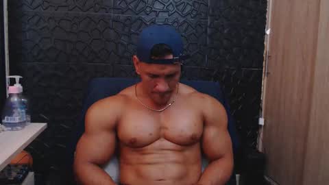 Viktor Herrera online show from 2, 12, 2025