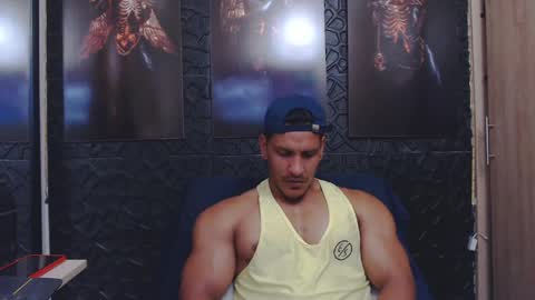 Snapshot of viktorherrera chatting on 9, 5, 2026 Viktor Herrera online show from 9, 5, 2026