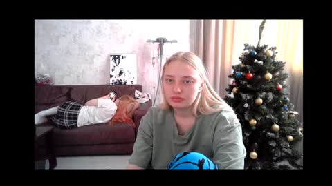 Snapshot of viktorlonsky chatting on 25, 12, 2024 viktorlonsky online show from 25, 12, 2024