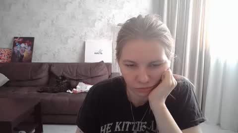 Snapshot of viktorlonsky chatting on 28, 2, 2025 viktorlonsky online show from 28, 2, 2025