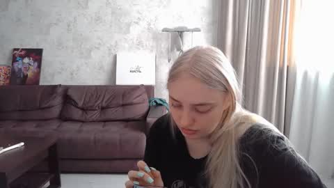 Snapshot of viktorlonsky chatting on 6, 3, 2025 viktorlonsky online show from 6, 3, 2025