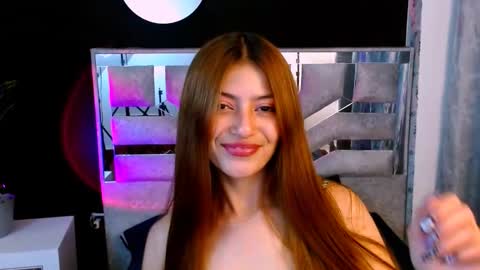 Snapshot of viky_evanss chatting on 5, 11, 2025 viky_evanss online show from 5, 11, 2025