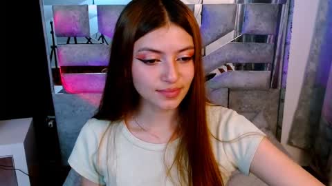 Snapshot of viky_evanss chatting on 22, 11, 2025 viky_evanss online show from 22, 11, 2025