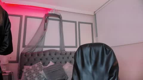 Victoria online show from 14, 4, 2026