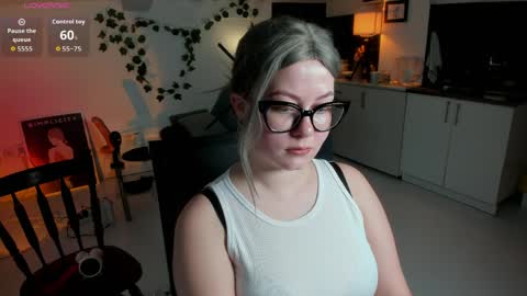 Snapshot of villyvici chatting on 31, 3, 2026 Villy online show from 31, 3, 2026