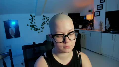 Snapshot of villyvici chatting on 27, 4, 2026 Villy online show from 27, 4, 2026