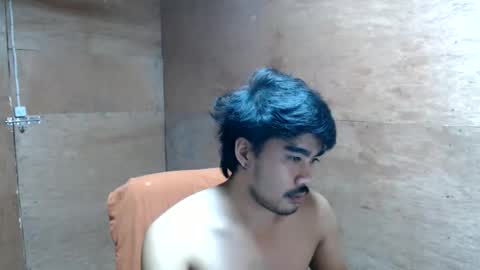 Snapshot of vin_17 chatting on 22, 5, 2026 Call me Marvin online show from 22, 5, 2026