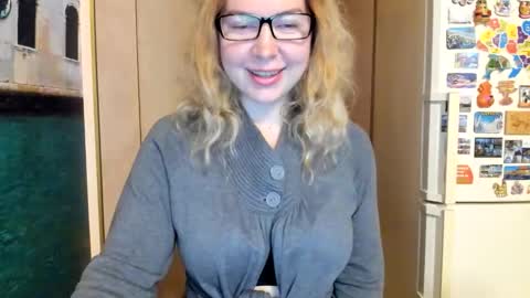 Snapshot of viodetta chatting on 24, 10, 2025 viodetta online show from 24, 10, 2025