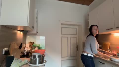 Snapshot of viola_beck chatting on 9, 6, 2026 Vio online show from 9, 6, 2026