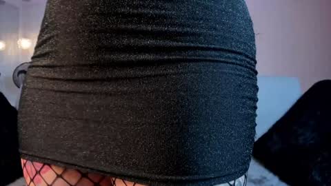 Violett  Everyday From 0530 to 1430 Col Time online show from 10, 1, 2025