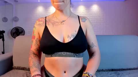 Violett  Everyday From 0530 to 1430 Col Time online show from 10, 2, 2025