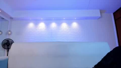 Violett  Everyday From 0530 to 1430 Col Time online show from 21, 2, 2025