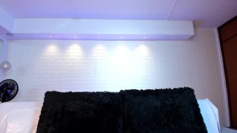 Violett  Everyday From 0530 to 1430 Col Time online show from 27, 9, 2025