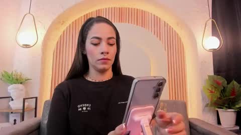 Violette online show from 5, 3, 2026