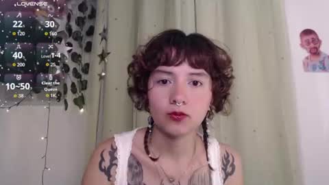 Snapshot of violet_bluee chatting on 11, 6, 2026 Violet online show from 11, 6, 2026