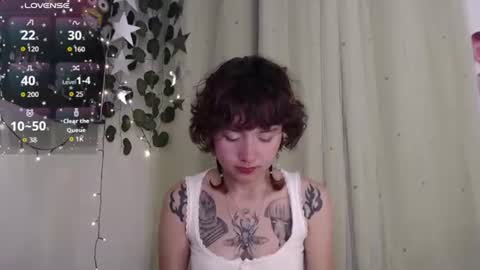 Snapshot of violet_bluee chatting on 8, 7, 2026 Violet online show from 8, 7, 2026