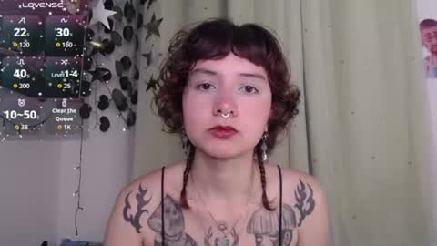 Snapshot of violet_bluee chatting on 16, 7, 2026 Violet online show from 16, 7, 2026