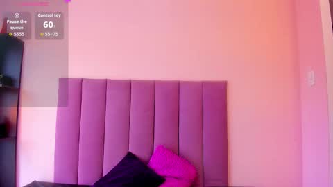 Snapshot of violet_myerrs chatting on 3, 2, 2026 violet online show from 3, 2, 2026