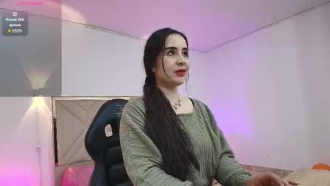 violet_tay1 online show from 7, 10, 2025