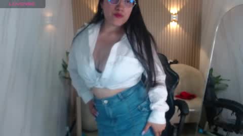 Snapshot of violet_tf chatting on 28, 5, 2026 Violet online show from 28, 5, 2026