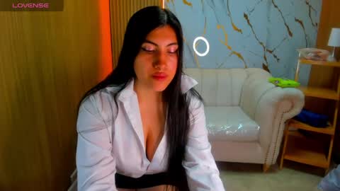 Snapshot of violet_tf chatting on 31, 5, 2026 Violet online show from 31, 5, 2026
