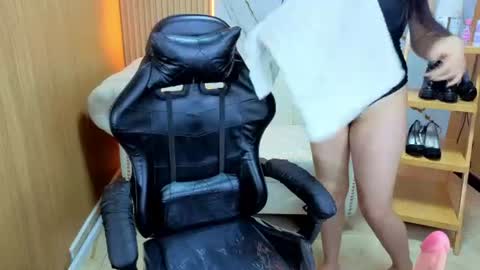 Snapshot of violet_tf chatting on 11, 7, 2026 Violet online show from 11, 7, 2026