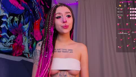 Snapshot of violet_walker7 chatting on 1, 2, 2025 Violet online show from 1, 2, 2025