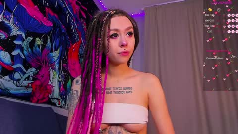 Snapshot of violet_walker7 chatting on 7, 2, 2025 Violet online show from 7, 2, 2025