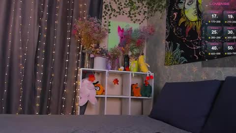 Snapshot of violet_walker7 chatting on 25, 10, 2025 Violet online show from 25, 10, 2025