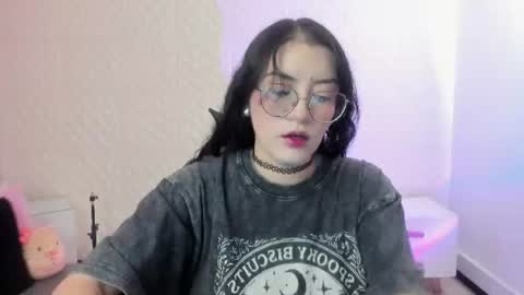 Snapshot of violeta_diazz chatting on 11, 6, 2026 online show from 11, 6, 2026