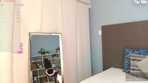 Snapshot of violeta_leon chatting on 17, 10, 2025 Violeta leon online show from 17, 10, 2025