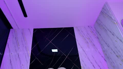 Snapshot of violeta_london chatting on 10, 5, 2026 violeta london online show from 10, 5, 2026