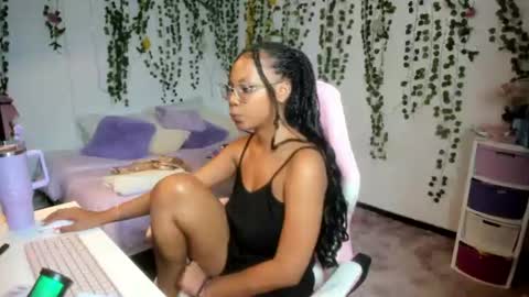 Snapshot of violeta_miler_ chatting on 17, 6, 2026 Violeta online show from 17, 6, 2026