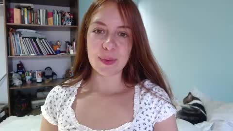 Snapshot of violeta_peter69 chatting on 14, 9, 2025 Violeta Peter online show from 14, 9, 2025