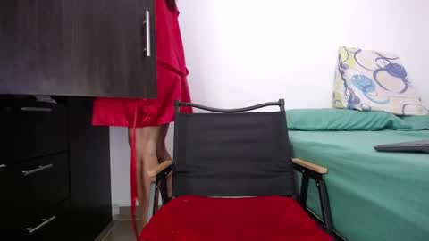 VIOLETA SORACHI  online show from 17, 10, 2025