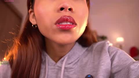 violeth___ online show from 19, 12, 2025