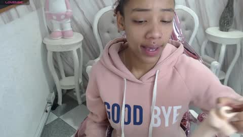 violeth_b online show from 3, 12, 2024