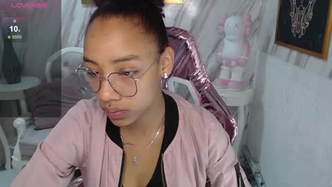 violeth_b online show from 7, 1, 2025