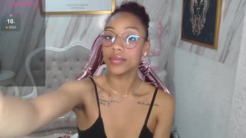 violeth_b online show from 10, 1, 2025